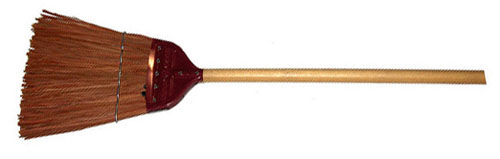 метла Метла как оружие. Такой метлой опасно получить в глаза.